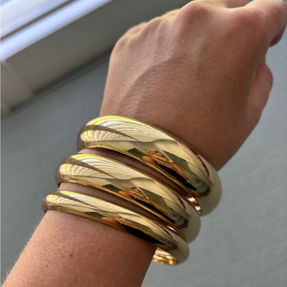 Elegant Gold Bangle Set